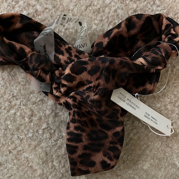 SOLD ✨ARE YOU AN swim. Top and bottom. Leopard - Picture 2 of 9